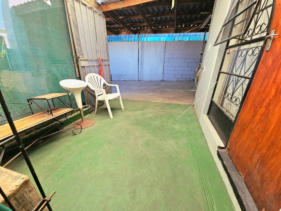 4 Bedroom Property for Sale in Beacon Valley Western Cape